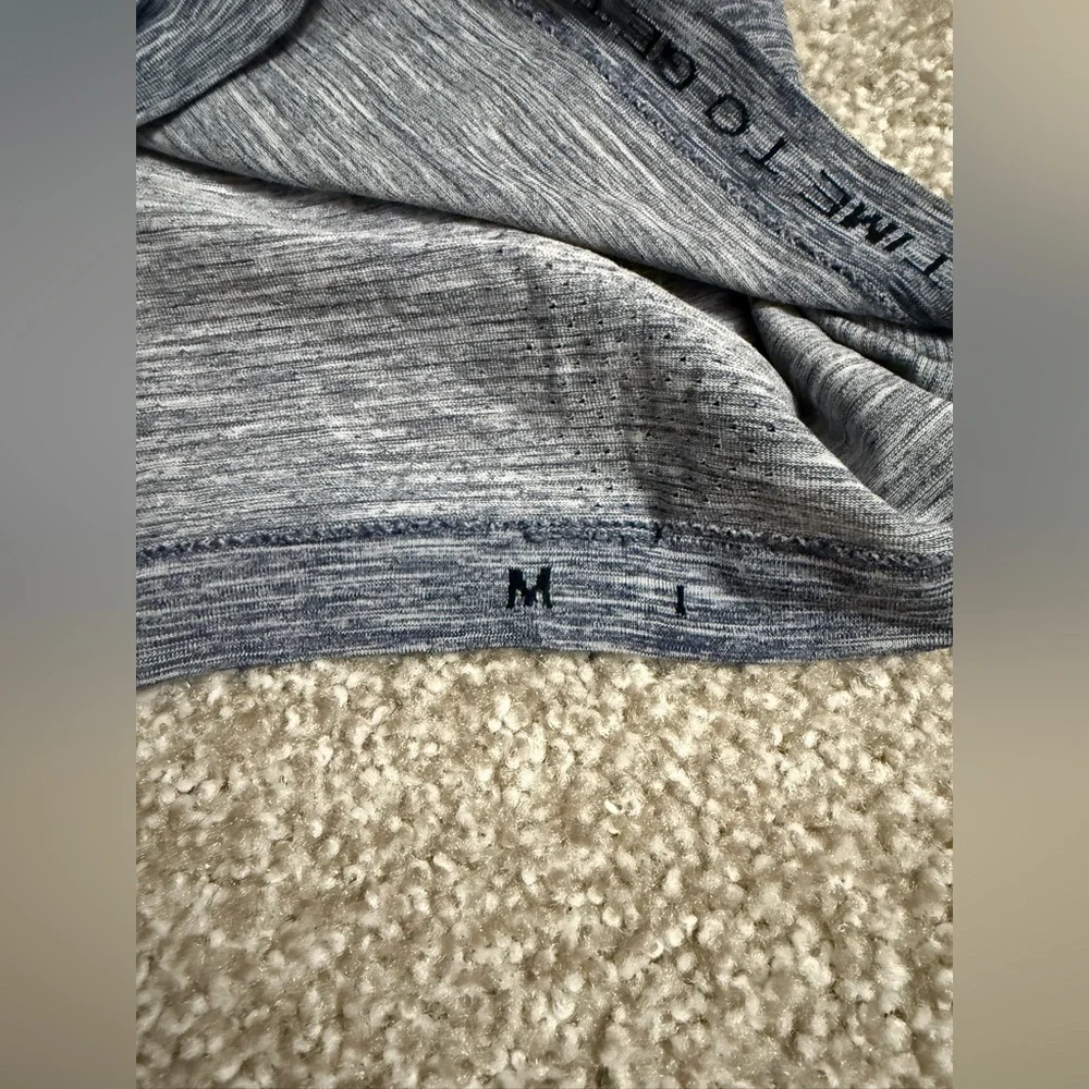 Lululemon Metal Vent Tech Surge Short Sleeve Deep Navy / White